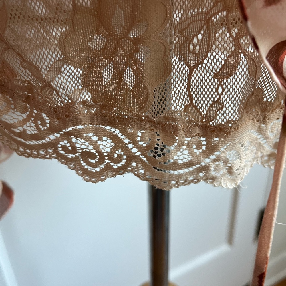 Floral Ruffle Tie-Front Blouse - Picture 4 of 4